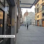 Damasco Penthouse With Terrace Near The Duomo