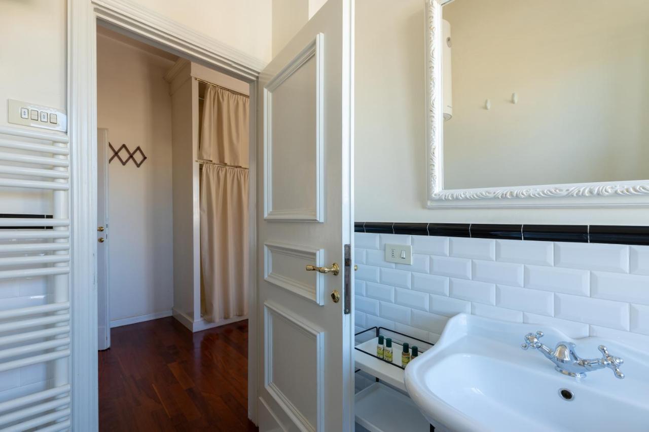 Damasco Penthouse With Terrace Near The Duomo * Florencia