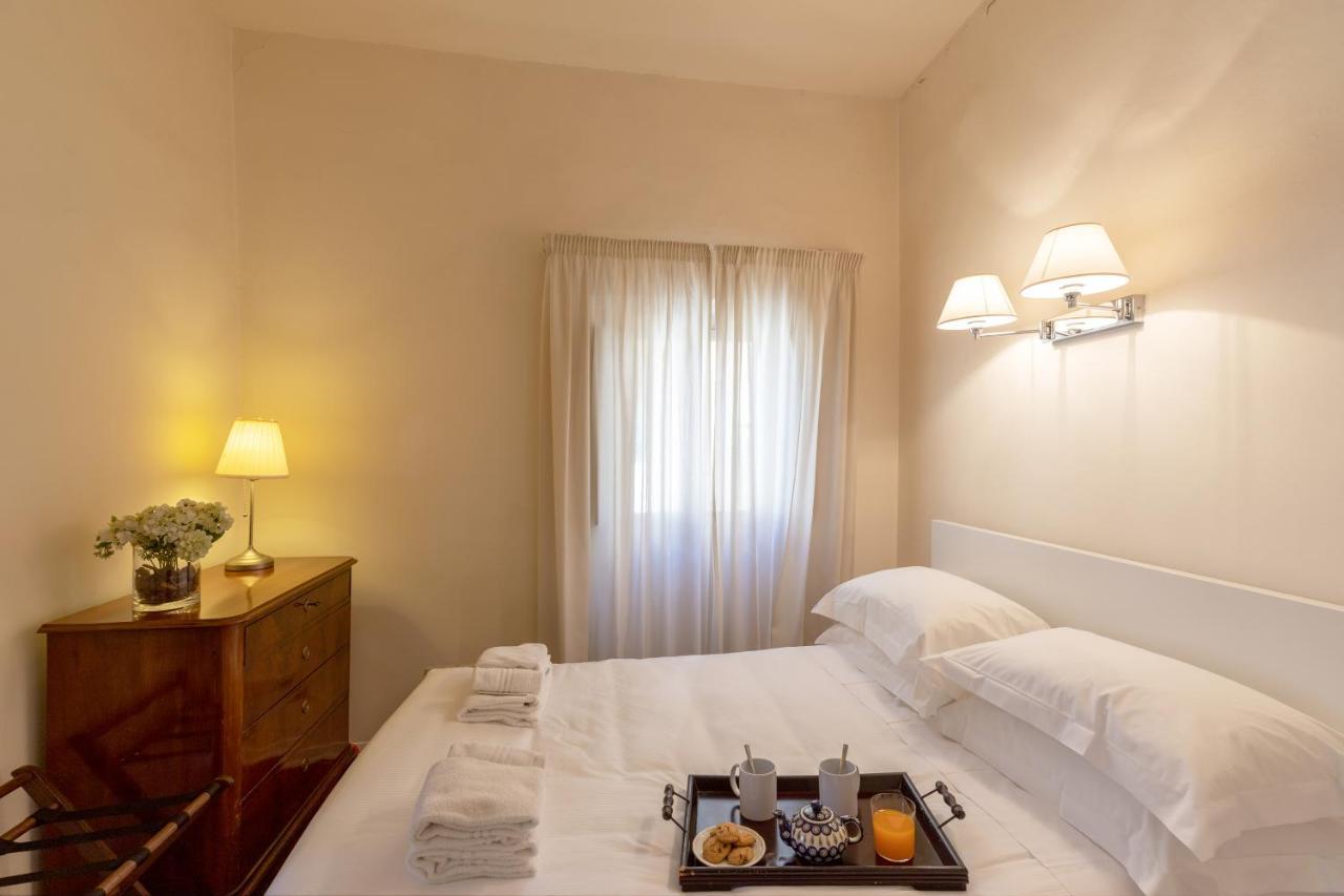 Damasco Penthouse With Terrace Near The Duomo Florencia