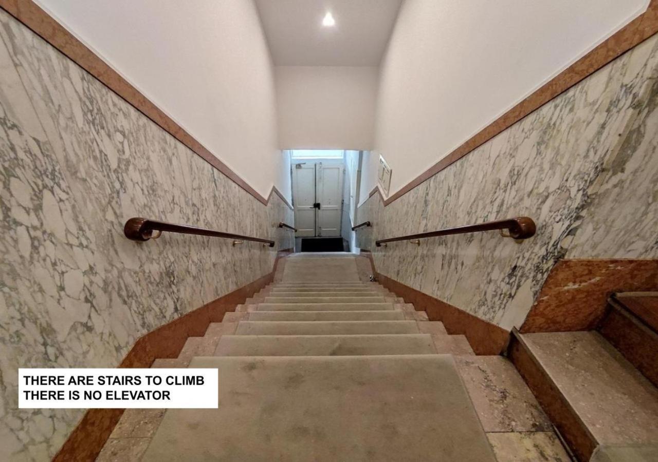 Damasco Penthouse With Terrace Near The Duomo * Florencia